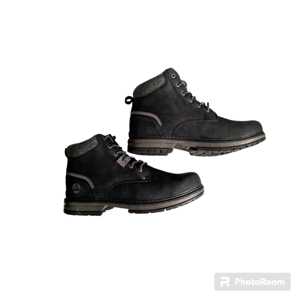 Winter Boots. Grey&Black. Size 42. NWOT.